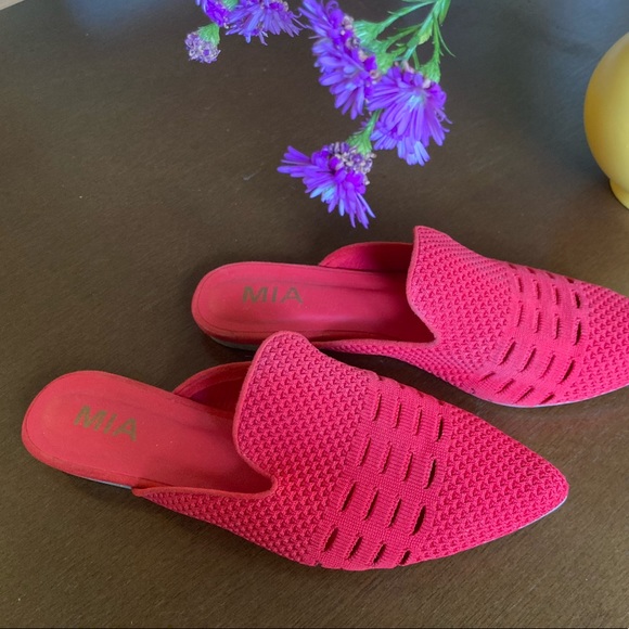 Red Pointy Toe Woven Flats, Slip-on Loafer, by MIA Size 6.5 or EU 37 - Picture 7 of 7